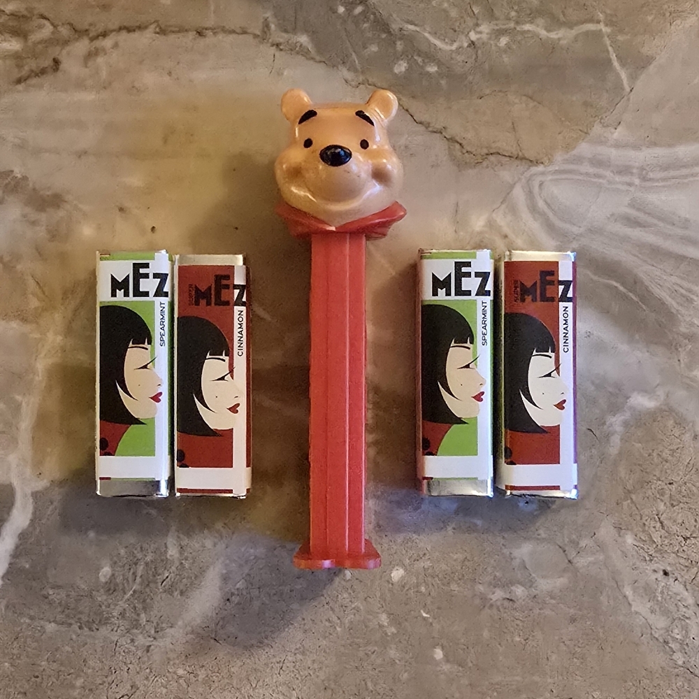 PEZ Disney Winnie the Pooh Candy Dispenser